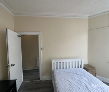 5 bedroom terraced house to rent - Photo 5