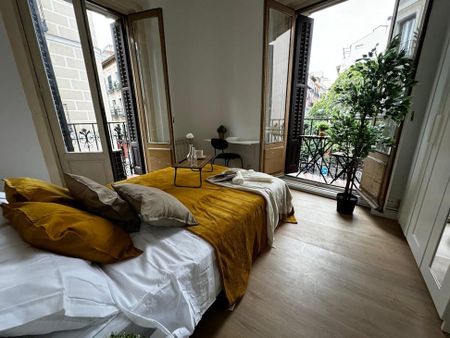 Calle de Jesús, Madrid, Community of Madrid 28014 - Photo 3