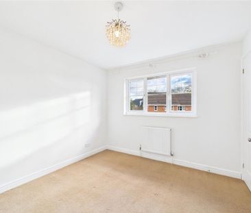 2 bedroom end of terrace house to rent - Photo 3