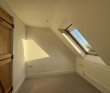 3 bedroom detached house to rent - Photo 3