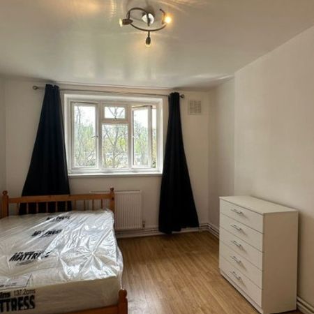 Room in a Shared Flat, Muscal House, W6 - Photo 3