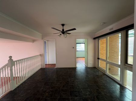 *Comfortable 3-Bedroom Home in a Convenient Location* - Photo 3