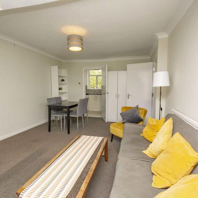 2 bedroom flat to rent - Photo 1