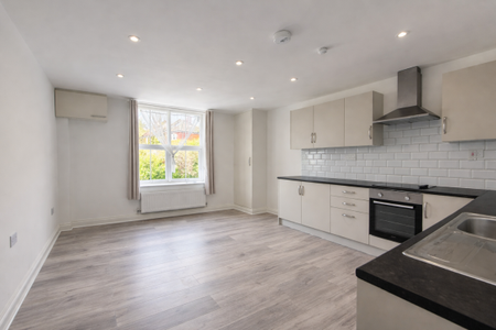 Hillside Avenue, Strood - Photo 5