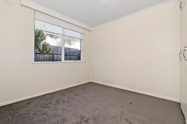 2/194 Grange Road, Carnegie VIC 3163 - Photo 1