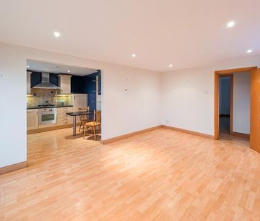 1 Silverwood Court, Lurgan, BT66 6RP - Photo 2