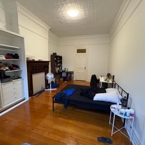 Strathfield - Photo 2