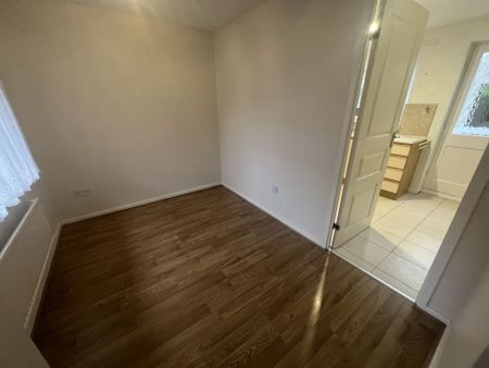 3 Bedroom Detached - Photo 2