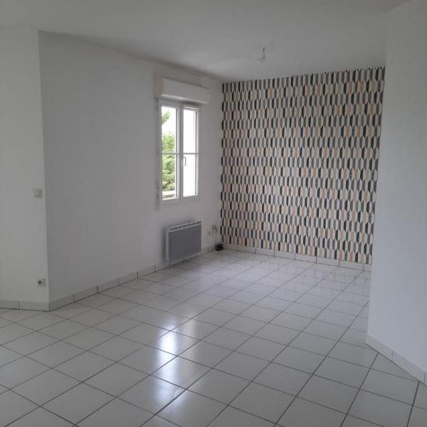 Location Appartement 3 pièces 87m² CHAMBRAY LES TOURS 37170 - Photo 1