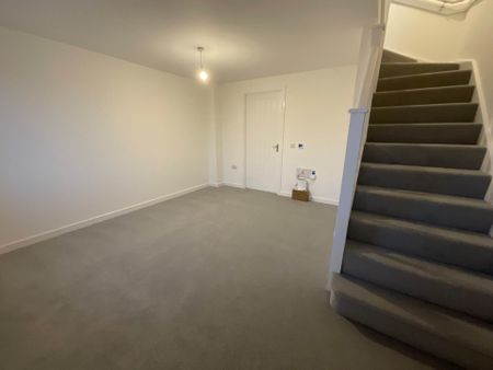 Price £995 pcm - Available Now - Unfurnished - Photo 4