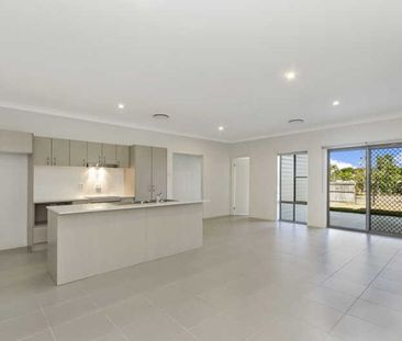 Modern 3-Bedroom Unit in Tranquil Mount Low - Photo 1