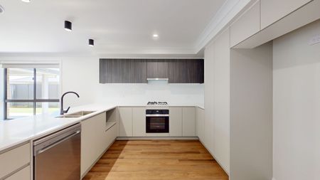 Brand New Home in Southlakes - Photo 4