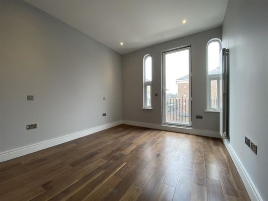 Horn Lane, Acton, W3, London - Photo 1