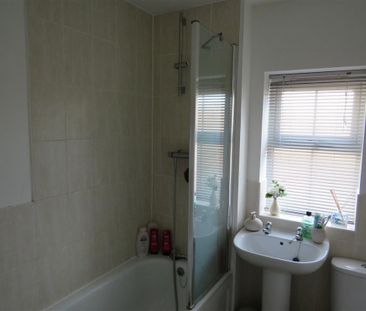 2 bedroom property to rent - Photo 4