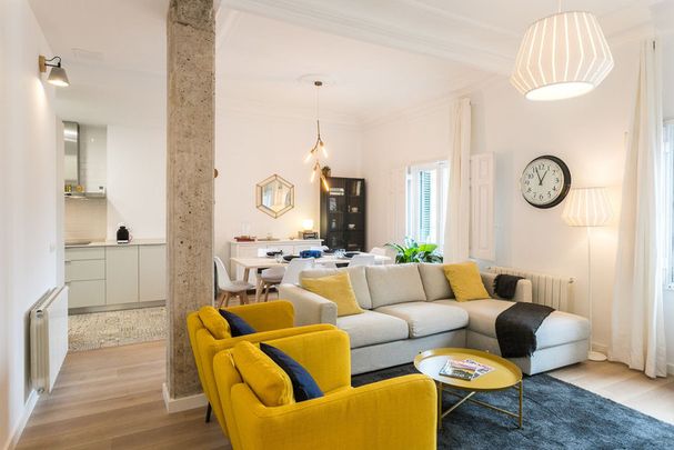 Plaça de Manises - Photo 1