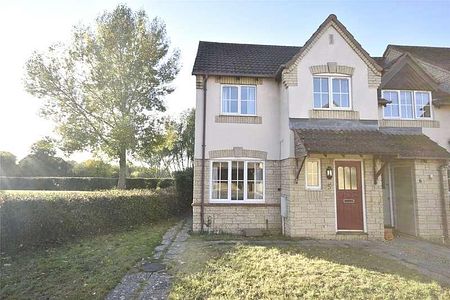 Cherry Blossom Close, Bishops Cleeve, Cheltenham, Gloucestershire, GL52 - Photo 3