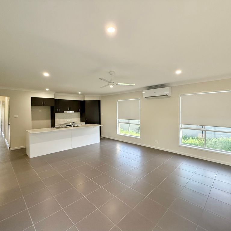 8 Enright Drive, North Rothbury - Photo 1