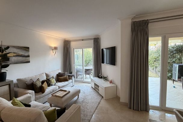 3 Bedroom Townhouse For Rent in La Quinta, Málaga - Foto 1