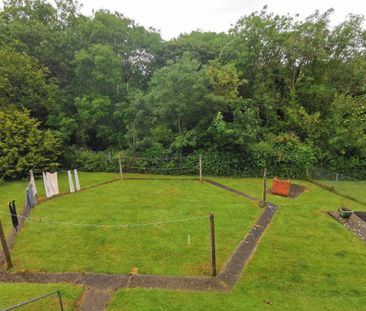 Warburton Gardens - Photo 1