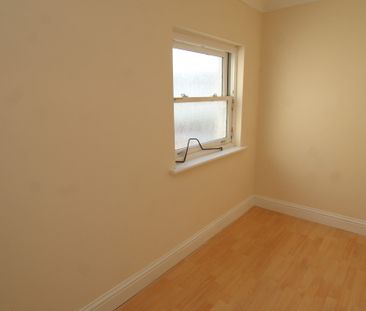 8 Norwood Road, CHELTENHAM GL502DN - Photo 2