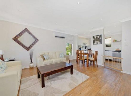 Charming 2-Bedroom Unit - Photo 1