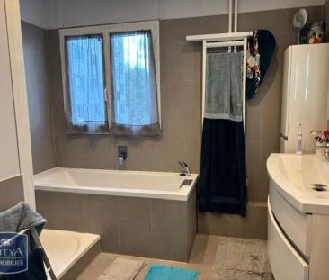 Appartement à louer 4 pièces 70.05m² - Photo 2