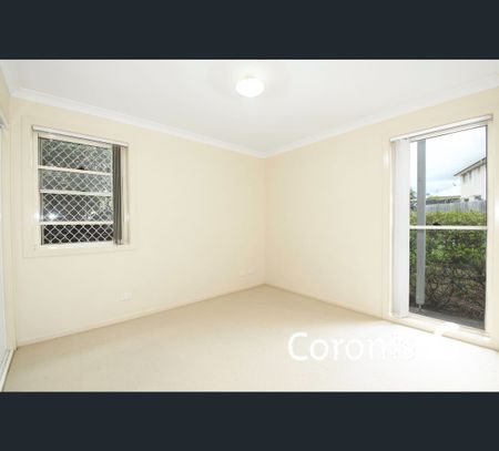 8/4 Maranoa Street, Coomera, Qld 4209 - Photo 4