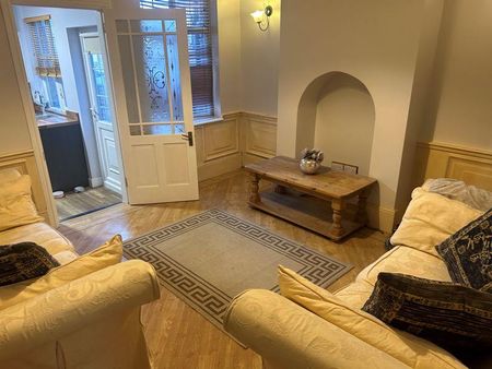 2 bedroom terraced house to rent - Photo 2