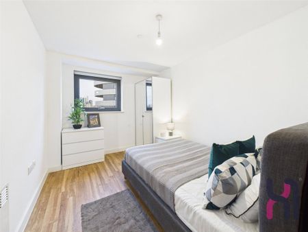 2 bedroom flat to rent - Photo 4