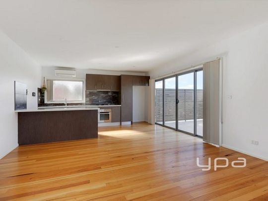 UPMARKET TOWN "HOME" IN PRESTIGE LOCALE, TOTALLY MAINTENANCE FREE! - Photo 1