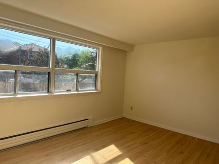 For Lease - 14 Vanevery Street Unit# Unit 3, Toronto, Ontario - Photo 5