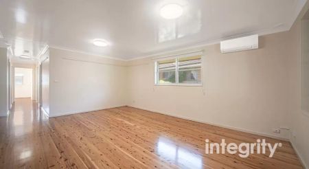 Spacious Family Home in a Convenient Location - Photo 2