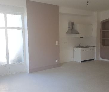 A LOUER Appartement 2 PIECES 50000 Saint-Lô 1 chambre 51.40m² - Photo 3