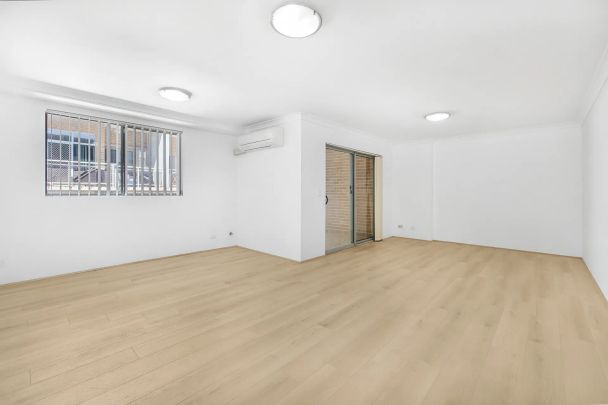 Renovated Two Storey Apartment - Photo 1