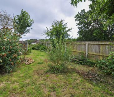 3 bedroom detached bungalow to rent - Photo 5