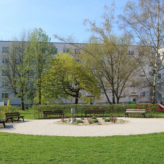 3-Raum-Wohnung mit Balkon in familienfreundlicher Umgebung - Photo 1