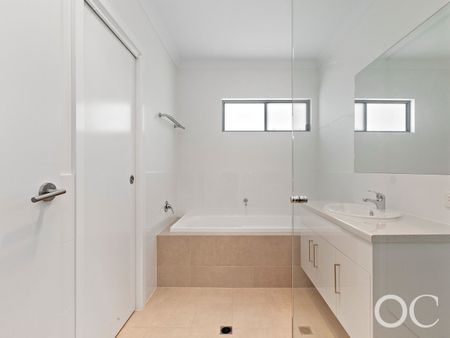 Open the Door to Modern Comfort - Photo 5