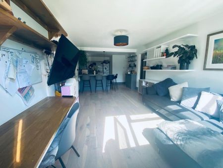 2 Bed Flat, Parkside Court, N22 - Photo 2