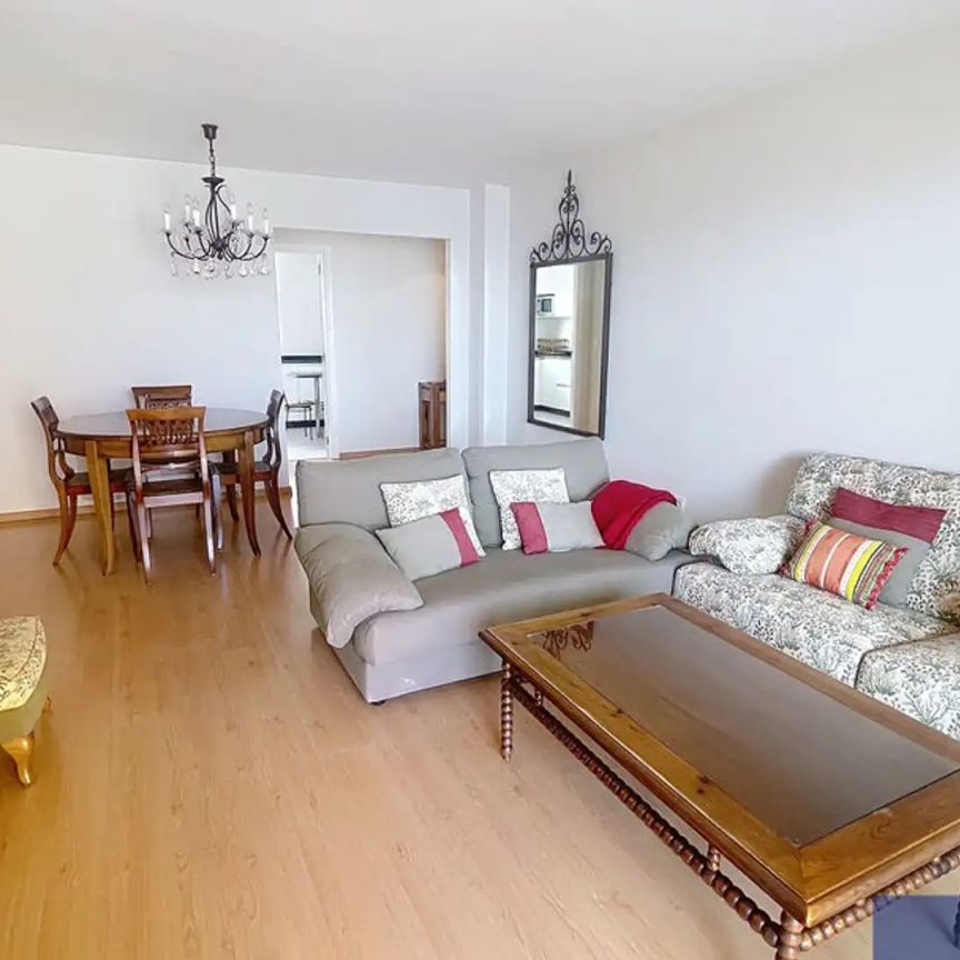 Piso de alquiler en Carrer Hisenda de L'administrador, Playa Muchavista - Photo 1