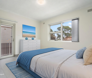 RENOVATED 2 BEDROOM UNITS WITH CAR SPACE - Photo 1