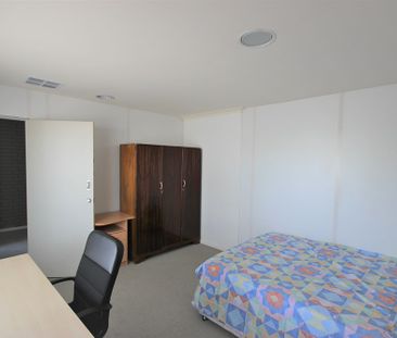 8-bedroom shared house / townhouse, Milne st - Photo 6