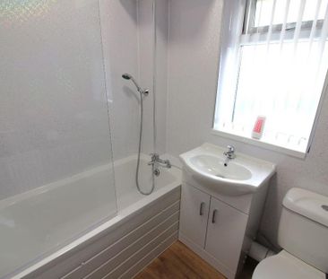 2 bedroom end of terrace house to rent - Photo 1