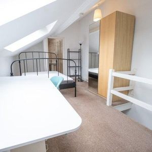 3 bedroom house share to rent - Photo 2