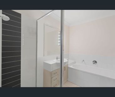 Tranquil Retreat in Springfield Lakes - Your Perfect Home Awaits! - Photo 4