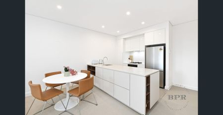 Corner One Bedroom Apartment - Photo 4