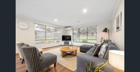 Beautiful Family Home in Peninsula Sands Estate - Photo 2