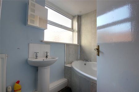 1 bed apartment to rent in Queen Street, Redcar, TS10 - Photo 4