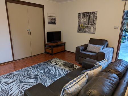 Brookfield - Photo 2