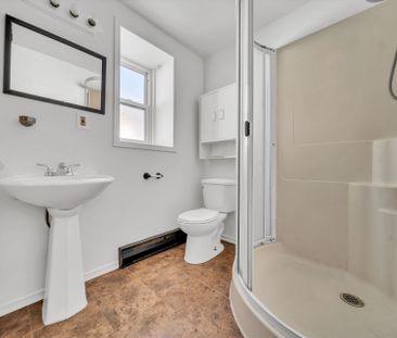 For Lease - 61 Vanier Drive, Guelph, Ontario - Photo 2