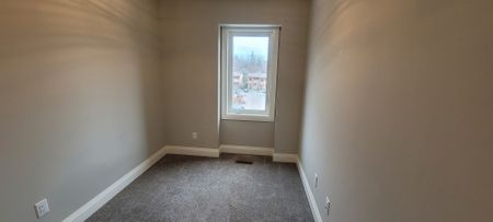 For Lease - 88 Clapperton Street Unit# Upper, Barrie, Ontario - Photo 5